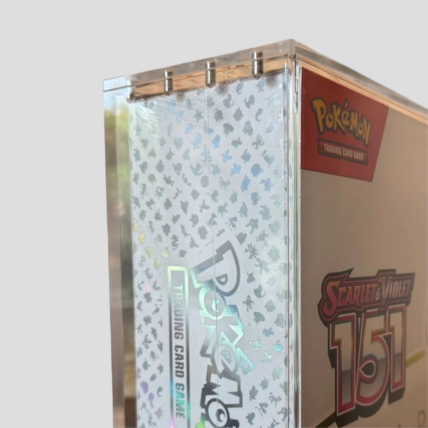 Premium Acryl Case für Pokémon 151 Ultra Premium Kollektion (Mew) – Magnetverschluss & UV-Schutz
